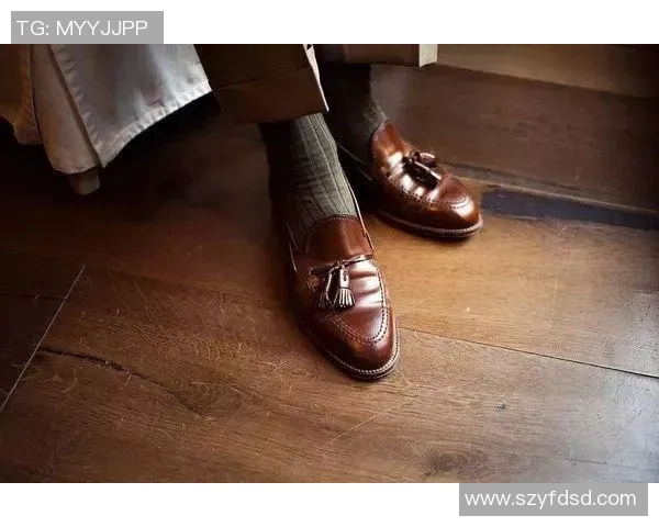 足球明星为何钟情于旧款手机背后的故事与情感解析