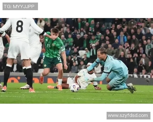 足球明星鲍曼门将的传奇之路与职业生涯的辉煌成就解析