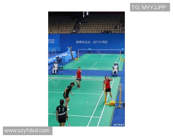 重庆羽毛球队在钻石联赛中的灵活性表现引发热议与期待 重庆羽毛球队在钻石联赛中的灵活性表现引发热议与期待